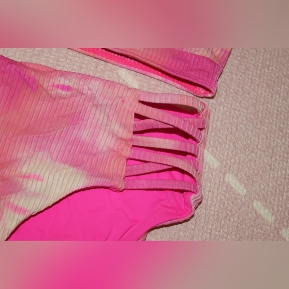 TiniBikini Swimwear 2 Piece Pink Ombré Bathing Suit Large - Picture 3 of 5